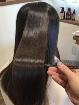 ヘアルーム シュエッチュール(hair room chouetture)の写真/《ハリスノフトリートメント》で髪質を改善し、理想以上のうるツヤ髪が叶う♪翌日からのお手入れも楽に！