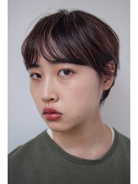 ハニーマスタード(HONEY MUSTARD) 深みボルドーカラーのミニマルニュアンスパーマのショート