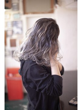 スリースリーナイン ヘアーアンドメイク(339 hair&make) ロングのバレイヤージュ（ブリーチ2回）