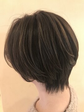 モリオ フロム ロンドン 鶴瀬店 【morio鶴瀬】大人3Dカラーショートボブ