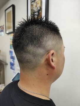 バーバーながさわ ベリーショート