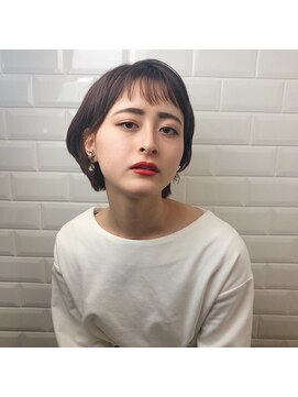マイン(Mine) オン眉カジュアルショート