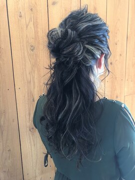 ポルム パプリカ(polum paprika) ボリュームハーフアップ◎結婚式 お呼ばれヘア 二次会ドレス