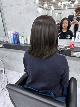 エンディアリング 東銀座(Endearing) 黒髪/グレーベージュ/レイヤーロング/前髪パーマ/銀座/東銀座