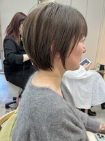 ミィ 浦和(mee)&nbsp;デザインカラー/レイヤーカット/ウェットヘア/オリーブベージュ