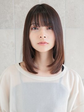 ビビディバビディブー(Bibbidi.bobbidi.boo) ミディアムレイヤー前髪あり内巻きストレート暗髪透明感カラー