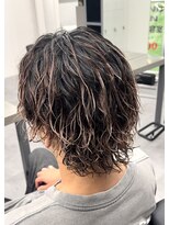 ノイセル 心斎橋(Noisyle)&nbsp;サーフカール×センターパート×海外ヘア×ハイライト