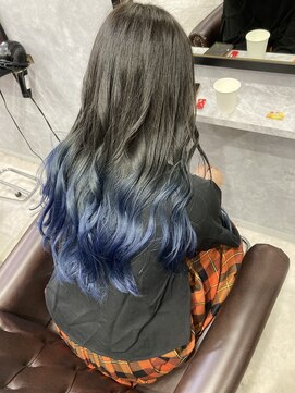 グラッジ 池袋(GLADGE) グラデーションカラーブルー