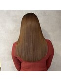 「縮毛矯正で叶える理想のストレートヘア」