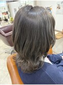 オリーブグレージュカラー