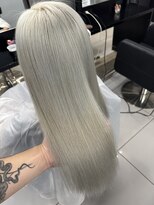 アイトーキョー 名古屋名駅(AI TOKYO)&nbsp;レイヤーカット/顔周り/韓国/ホワイト/シルバー/[名古屋/名駅]