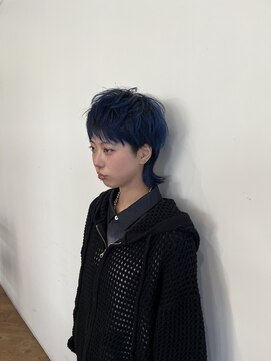 エターナル(ETERNAL) マレット風ヘアー／ブルーグラデーション