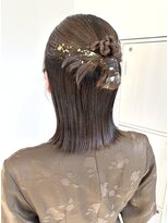 ヌール(Nuru)&nbsp;個性派ハーフアップ