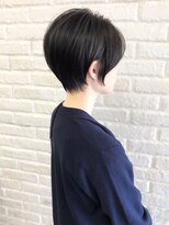 アレゴ(Allergo)&nbsp;大人可愛い20代30代40代黒髪前下がりひし形小顔ボブ丸みショート