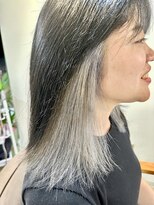 アイリス(Iris) ブリーチ有インナーカラー~シルバー~