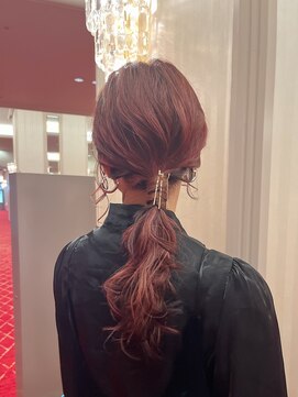 クララ ヒロシマ(CLALA Hiroshima) ゆるふわローポニーテール