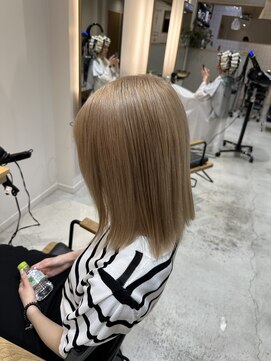 シアン 矢場町店(CYAN.) ハイトーンベージュカラー。