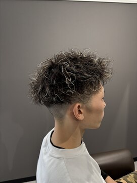 ネクサス(nexus) 【波巻きスパイラル×金メッシュ】