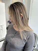 シェリエ(Chal Lier) ホワイトベージュ/シャドールーツ