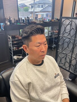 ヒロザバーバー(HIRO THE BARBER) 刈り上げ×パーマ