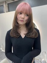 イェッカ(YECCA)&nbsp;ピンクとブラウンのデザイン