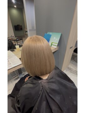 リア 布施店(Lia) ミルクティーベージュ
