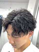 オーバル ジングウマエ(OVARL jingumae)&nbsp;縦落ちツイストスパイラルセンターパート