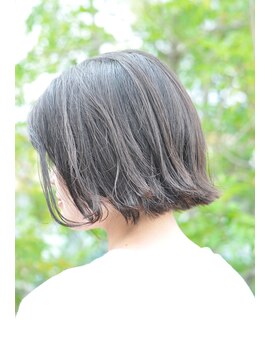 バルス(BLS) 切りっぱなし ウェット ショートボブ【 藤枝/髪質改善/カラー】