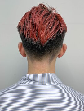 テトヘアー(teto hair) 刈り上げ、グラデーションカラー、ピンクパープル