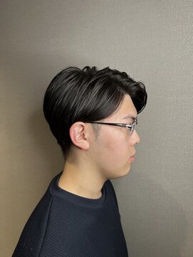 リリ(Liri material care salon by JAPAN) メンズセンターパートデザイン