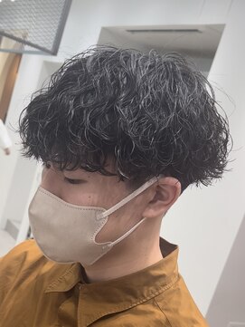 フィフス トウキョウ (fifth TOKYO) ツイストスパイラルパーマツーブロック刈り上げメンズマッシュ