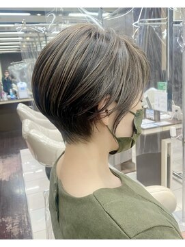 アッシュ 横浜西口店(Ash) 脱白髪染めハイライト×ショートヘア