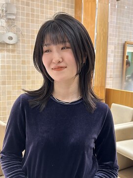 ピークアブー 銀座並木通り(PEEK-A-BOO) ミディアムウルフ顔まわり姫カットレイヤーブルージュ前髪