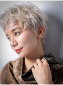 外国人風ホワイトブロンド抜け感くせ毛ショートv川口20代30代