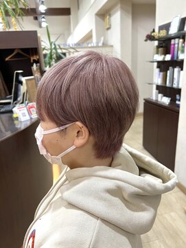 リノアバイフェリア(LINO’A by felia) レディース刈り上げショート×ホワイトピンク