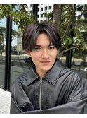 センターパートウルフ