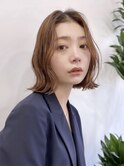 大人の外ハネくびれボブ
