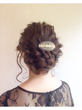 クリリ(KURIRI) 結婚式お呼ばれヘアセット