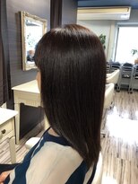 美容室 マーラ&nbsp;大きくうねるクセを理想のまとまるストレートに！