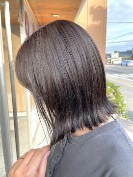 クロエ バイ ラヴィズム 小針店(CLOE by LUVISM) ハイライト履歴を生かしたネイビーグレージュ♪