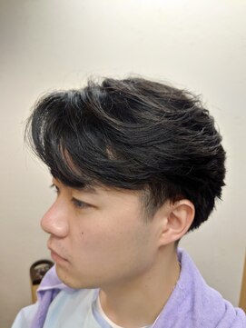 スマイル(Smile) 七三分け カルマショート ツーブロック バーバースキンフェード