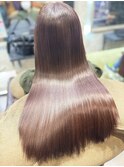 落ち着いた雰囲気のパープルブラウン
