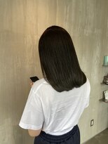 トテ(tote.)&nbsp;透明感カラー赤み消しオリーブグレージュ艶カット