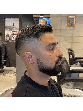 フランクスバーバー アンド ビアークラブ(FRANK'S BARBER and BEER CLUB) スキンフェード