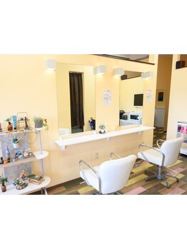 ≪毎日のスタイリングも楽しくなる♪≫髪のクセや骨格を見極めて、あなたの髪に似合うスタイルをご提案。