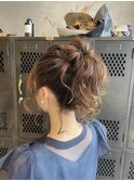 お呼ばれヘア　まとめ髪　お洒落ポニーテール　ミディアムロング
