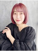 ツヤ感ピンクが可愛い!まとまりのある切りっぱなしボブ