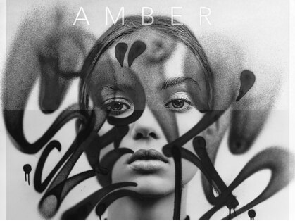 アンバー(AMBER)の写真