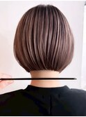 ピンクベージュ×ボブ