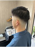 フェードカット　刈り上げショート　短髪　メンズおしゃれヘア